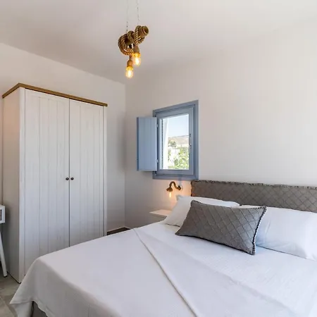 Santorossa Luxury Villas Emporio  Exterior photo