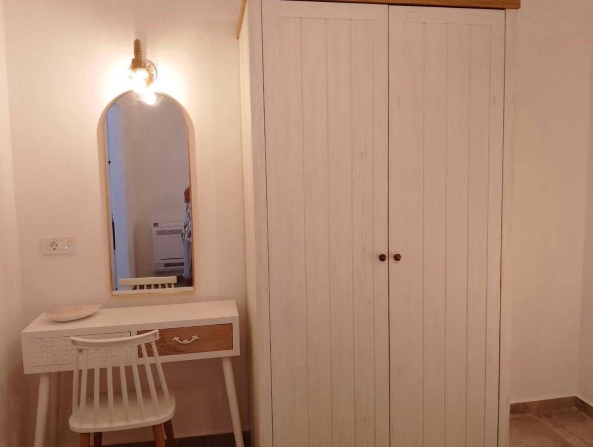 Santorossa Luxury Emporio (Santorini)