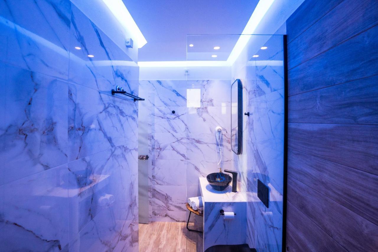 Santorossa Luxury