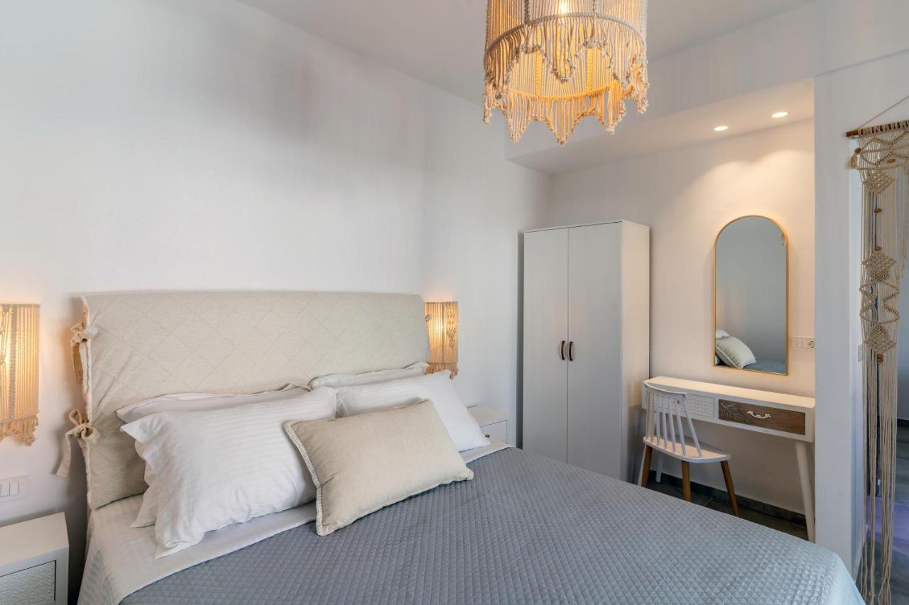 Santorossa Luxury Emporio (Santorini)
