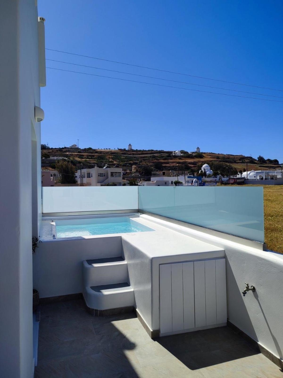 Santorossa Luxury